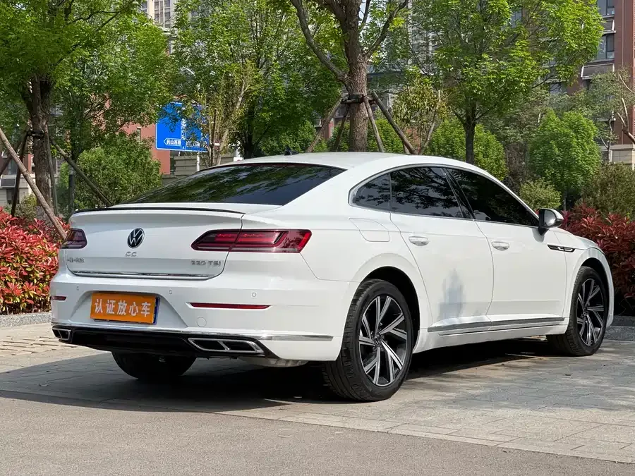 Volkswagen FAW- CC FAW-Volkswagen CC 2025 330TSI Dazzling Edition 2025 — миниатюра 5