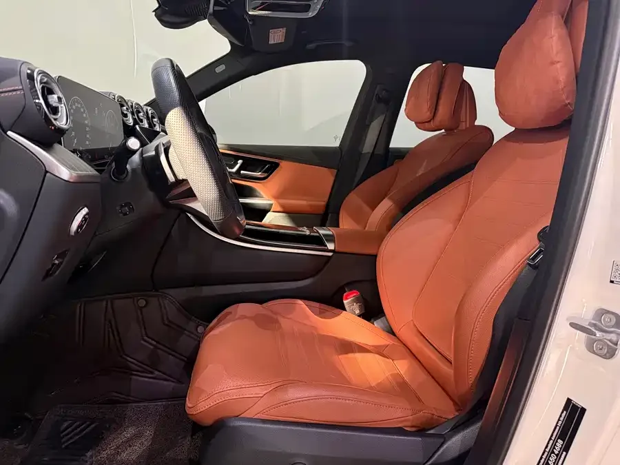 Mercedes-Benz GLC-Class Mercedes-Benz GLC 2024 GLC 260 L 4MATIC luxury 5-seater 2024 — миниатюра 2