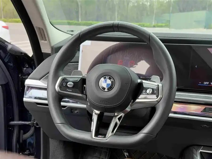 BMW 7 Series BMW 7 Series 2023 740Li Leading M Sport Package 2024 — миниатюра 4