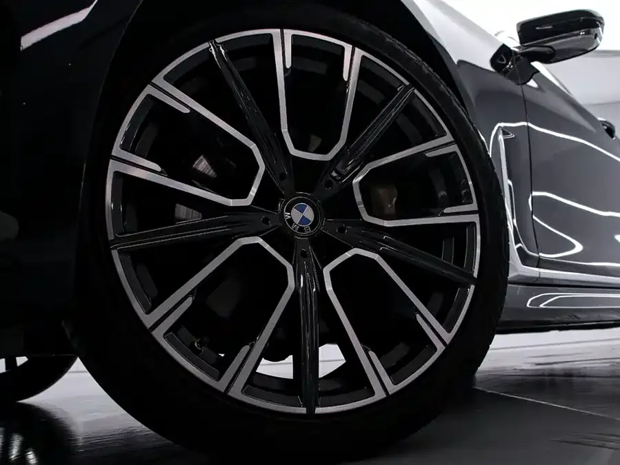 BMW 7 Series BMW 7 Series 2022 740Li xDrive Executive M Sport Package 2022 — миниатюра 5
