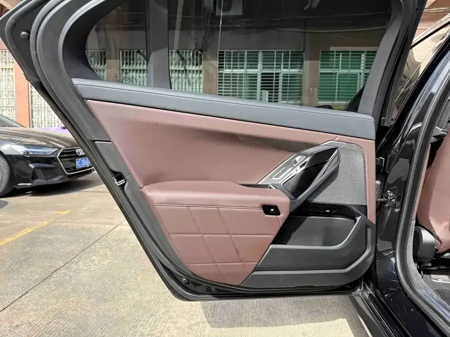 BMW 7 Series BMW 7 Series 2023 735Li M Sport Package 2023 — миниатюра 4