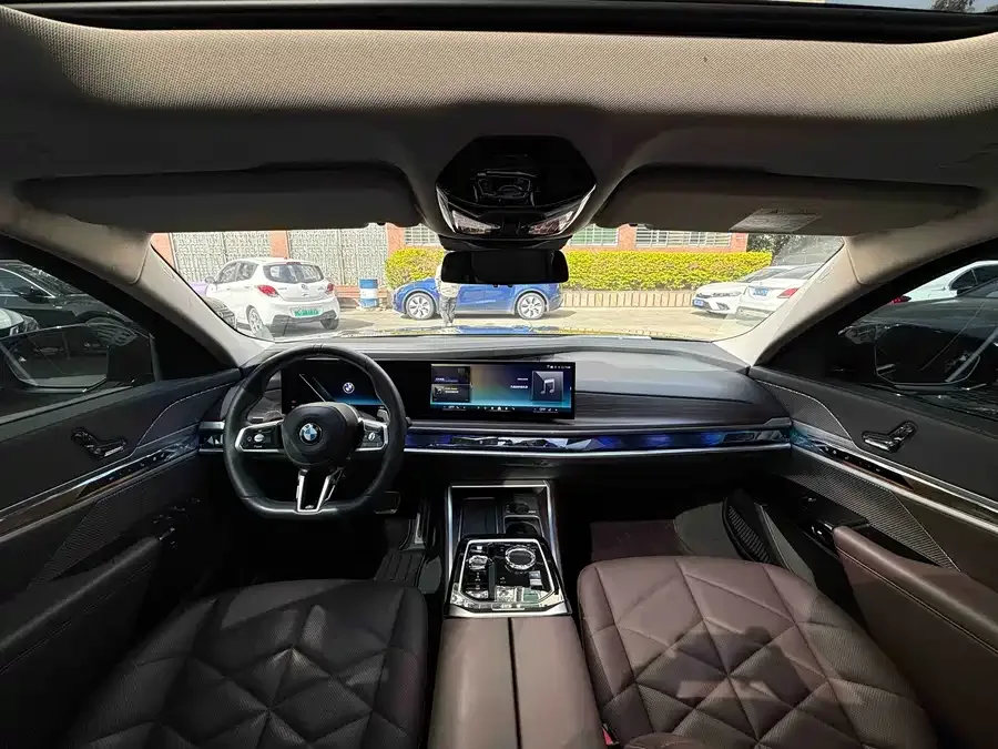BMW 7 Series BMW 7 Series 2023 735Li M Sport Package 2023 — миниатюра 5