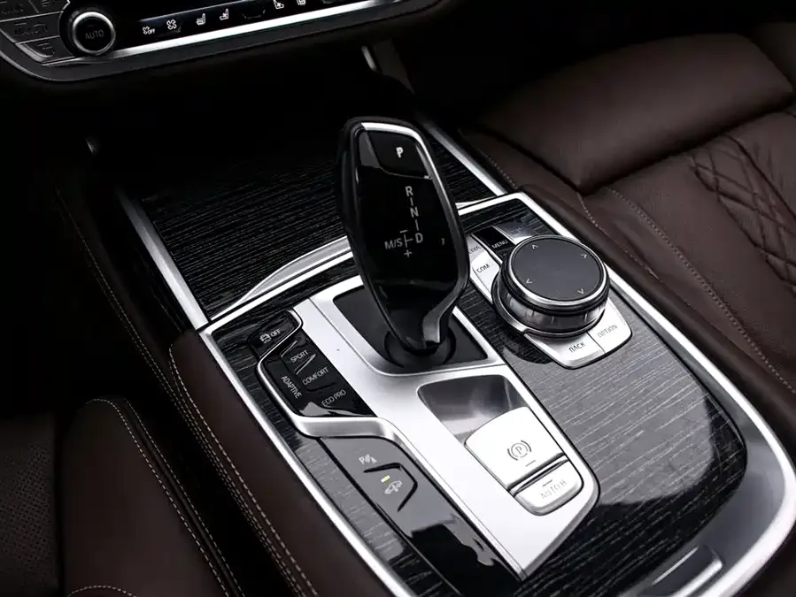 BMW 7 Series BMW 7 Series 2021 730Li M Sport Package 2022 — миниатюра 3