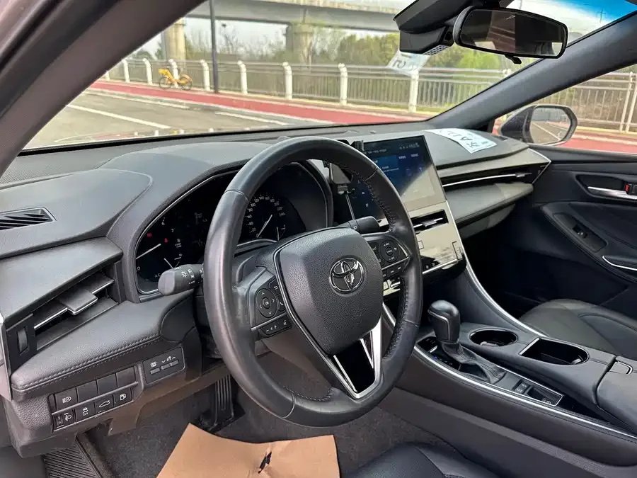 Toyota Avalon Asia Dragon 2022 2.0L Deluxe Edition 2022 — миниатюра 2