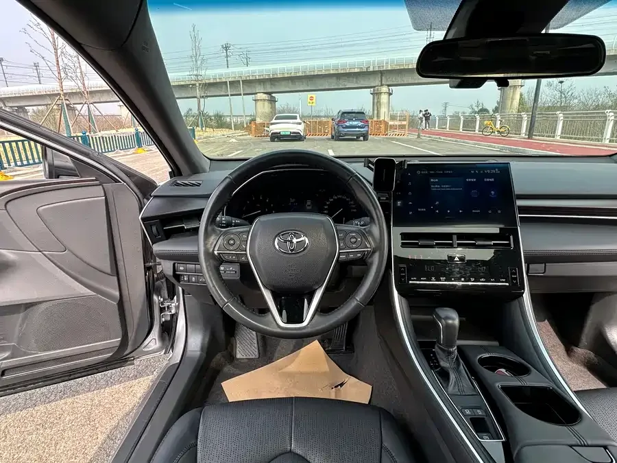 Toyota Avalon Asia Dragon 2022 2.0L Deluxe Edition 2022 — миниатюра 5