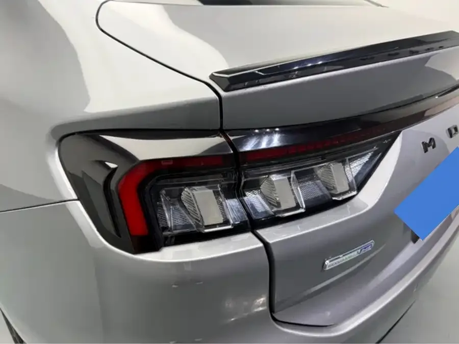 Ford Mondeo 2022 Toyota Mondeo EcoBoost 245 ST-Line 2022 — миниатюра 5