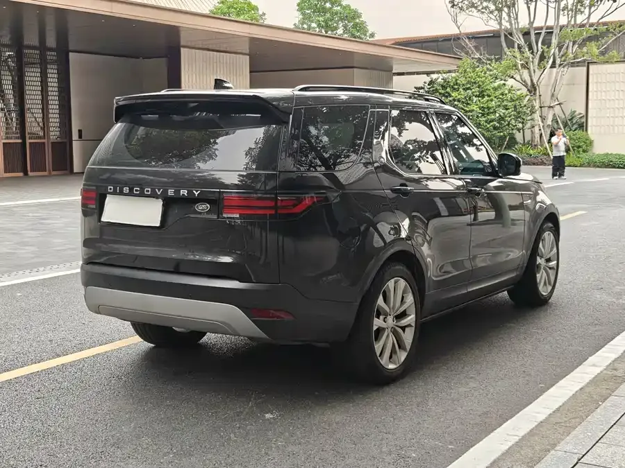 Land Rover finds Discover the 2024 360PS S 2024 — миниатюра 4