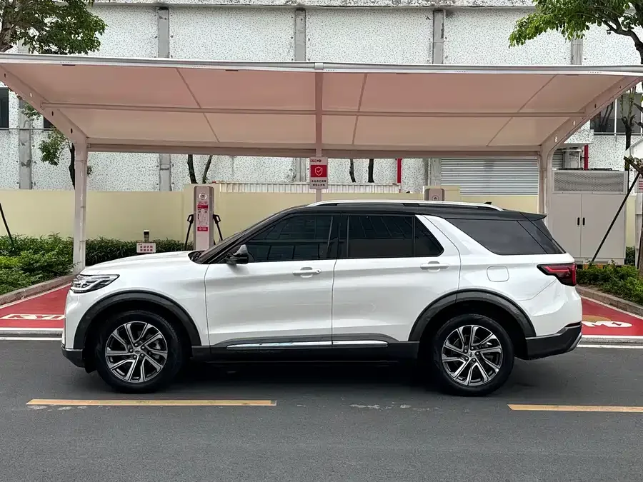 Ford Explorer Explorer 2023 EcoBoost 285 4WD Fashion Plus Edition 6 Seaters 2023 — миниатюра 2
