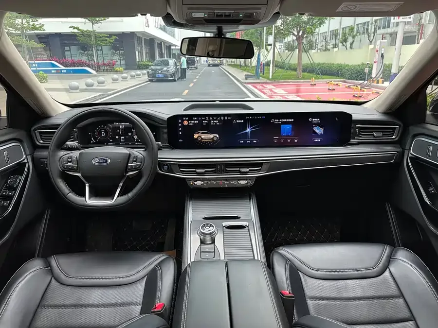 Ford Explorer Explorer 2023 EcoBoost 285 4WD Fashion Plus Edition 6 Seaters 2023 — миниатюра 3