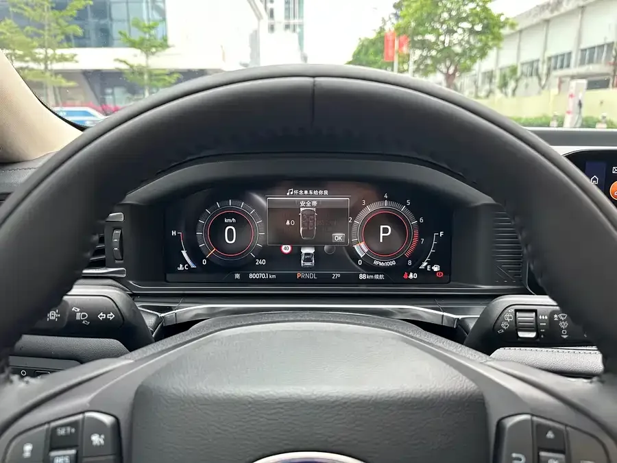 Ford Explorer Explorer 2023 EcoBoost 285 4WD Fashion Plus Edition 6 Seaters 2023 — миниатюра 4