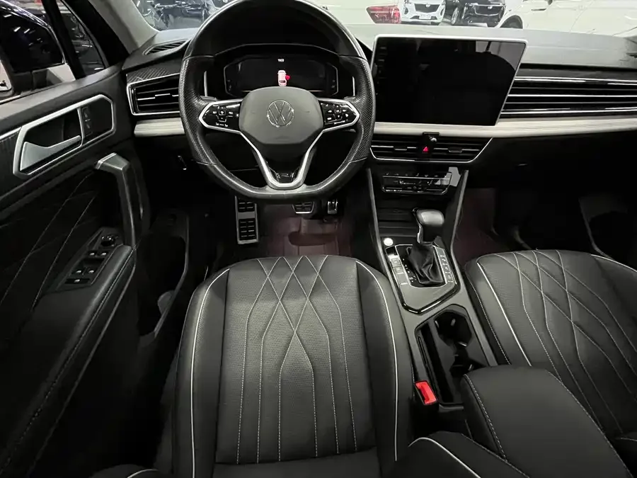 Volkswagen Tiguan L Tiguan L 2022 330TSI Automatic 2WD R-Line Enjoy Edition 2022 — миниатюра 3