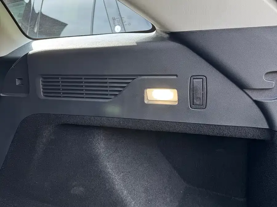 Lincoln Navigator Navigator 2025 2.0T 4WD Grand Hybrid Edition 2025 — миниатюра 4