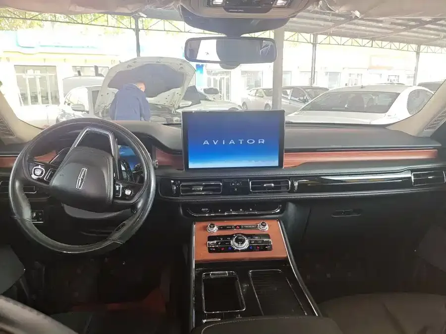 Lincoln Aviator Aviator 2021 3.0T V6 4WD Premium Edition 2022 — миниатюра 2
