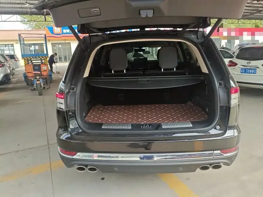 Lincoln Aviator Aviator 2021 3.0T V6 4WD Premium Edition 2022 — миниатюра 3