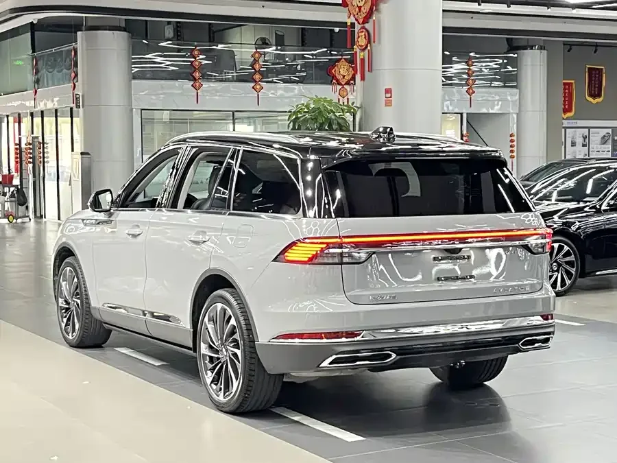 Lincoln Aviator Aviator 2024 3.0T V6 4WD Luxury Edition 6 Seaters 2024 — миниатюра 5
