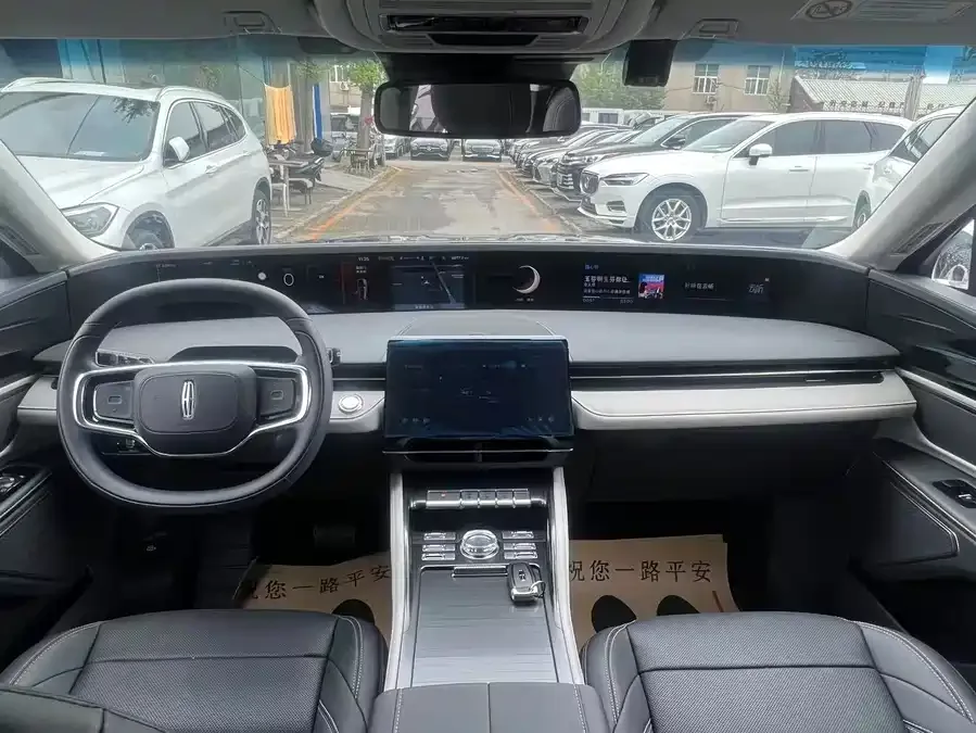 Lincoln Navigator Navigator 2025 Facelift 2.0T AWD Premium Edition 2025 — миниатюра 5