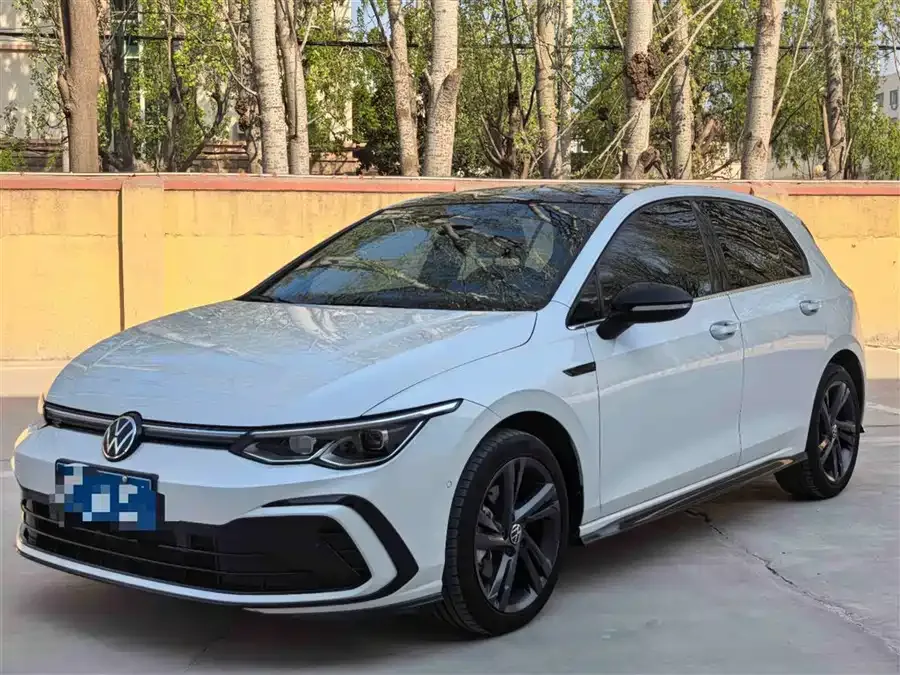 Volkswagen golf Golf 2021 280TSI DSG R-Line 2022 — фото 1, купить с доставкой в Москву