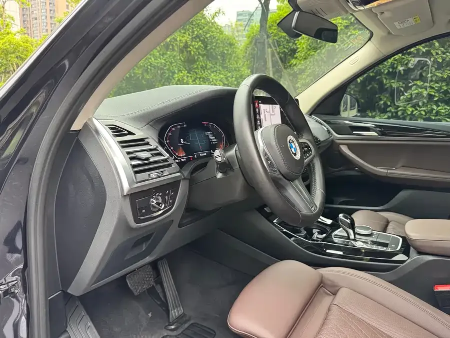 BMW X3 2022 facelift xDrive25i M Sport package 2022 — миниатюра 3