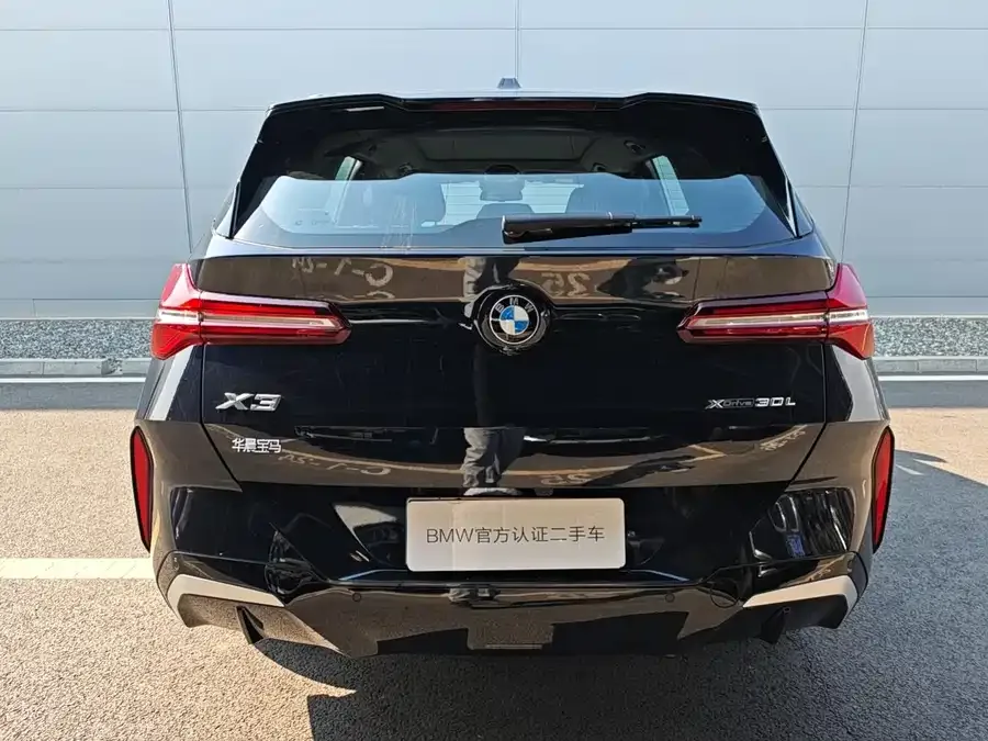BMW X3 2025 xDrive30L Leading M Sports Package 2025 — миниатюра 3