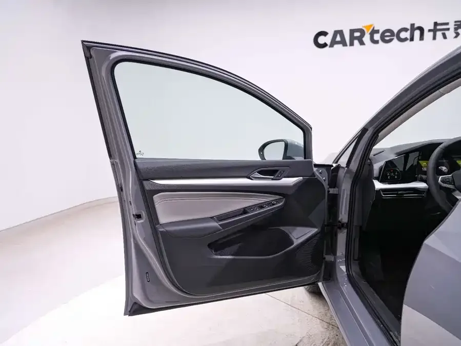 Volkswagen Golf Golf 2024 280TSI DSG Pro Master Edition 2025 — миниатюра 4