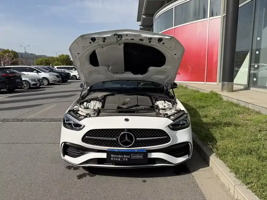 Mercedes-Benz Class C Mercedes-Benz C-Class 2025 C 260 L Night Sports Edition 2024 — миниатюра 3