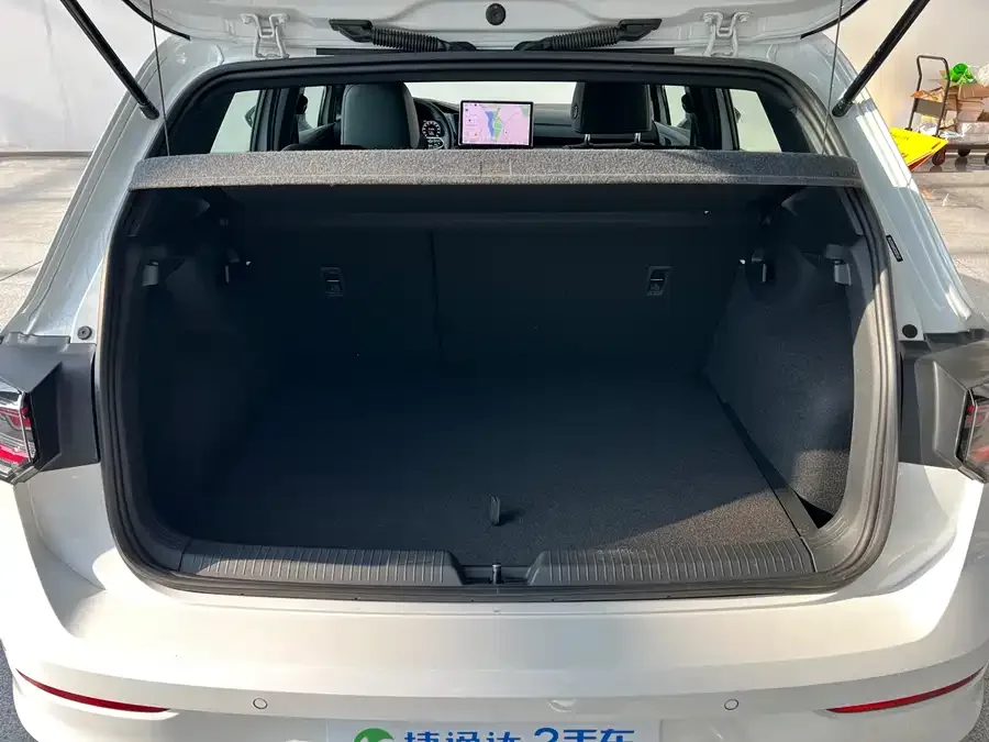 Volkswagen golf Golf 2025 facelift 300TSI R-Line 2024 — миниатюра 5