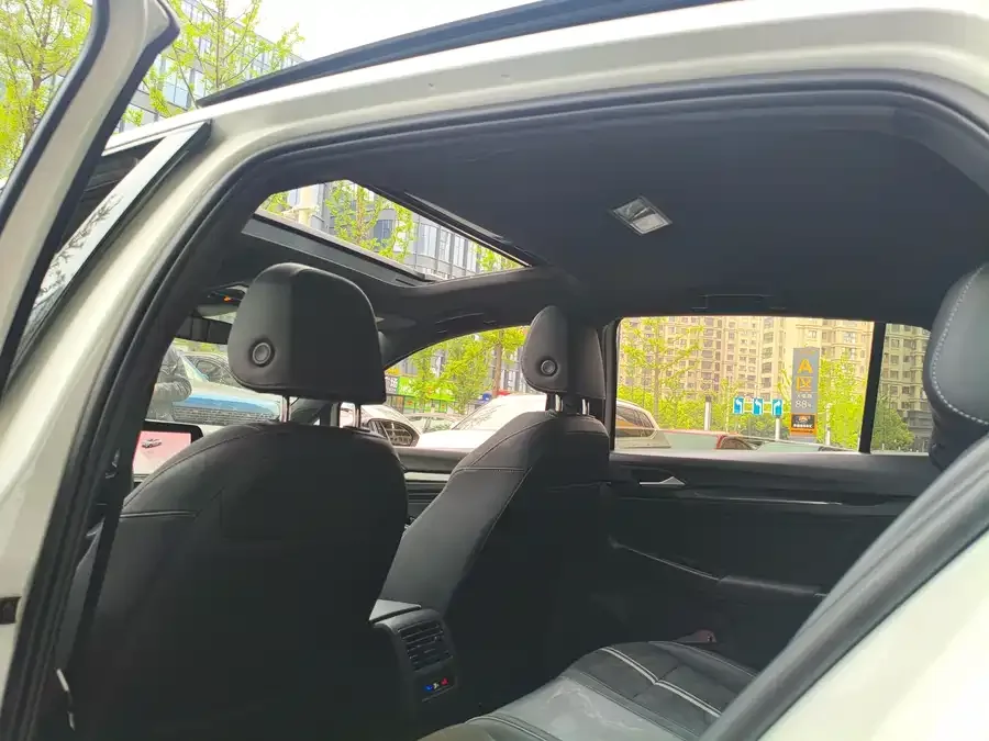 Volkswagen golf Golf 2021 280TSI DSG R-Line 2022 — миниатюра 5