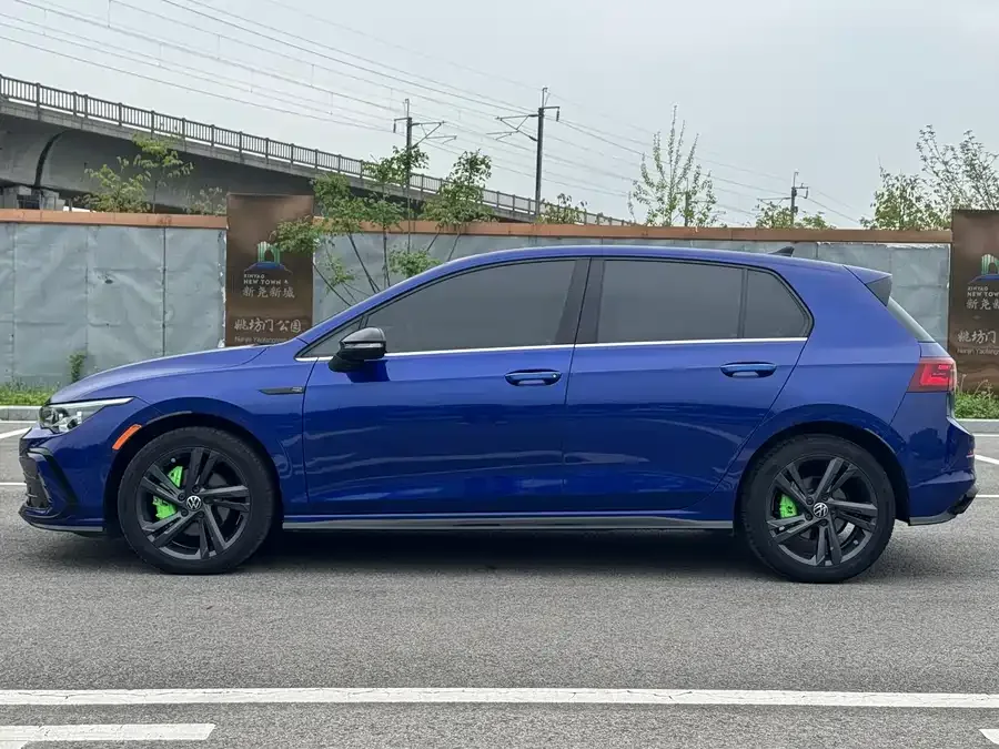 Volkswagen golf Golf 2023 280TSI DSG R-Line Lite 2024 — миниатюра 4