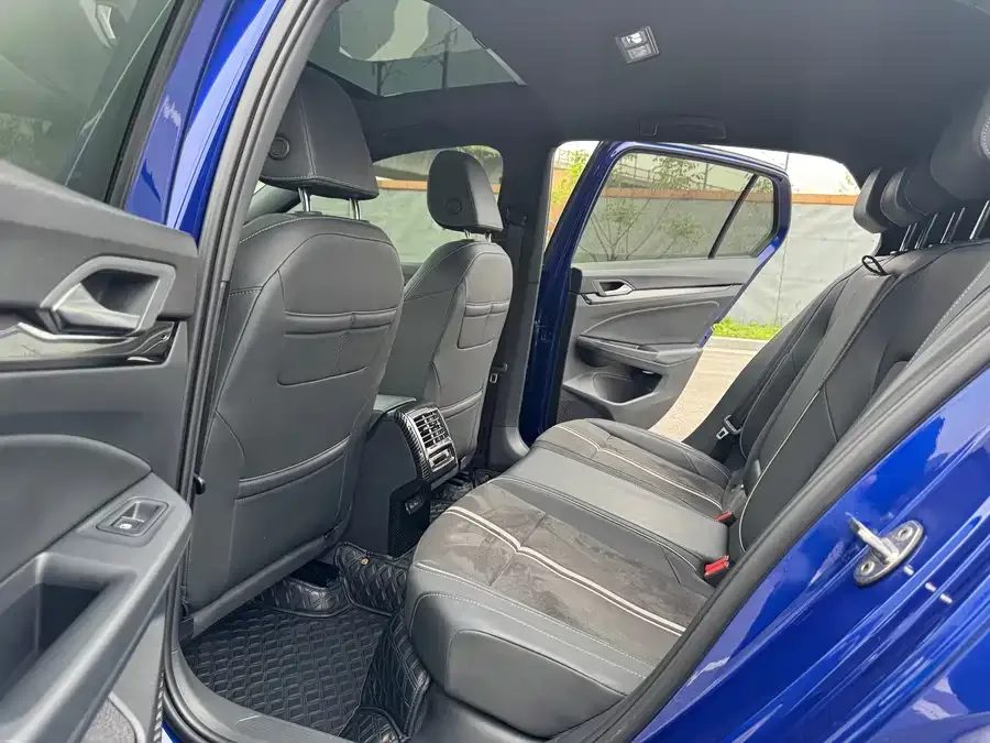 Volkswagen golf Golf 2023 280TSI DSG R-Line Lite 2024 — миниатюра 5