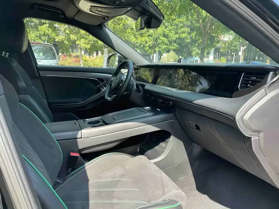 Voyah Lantu FREE VOYAH FREE 2025 318 318km RWD Touring Edition 2024 — миниатюра 3