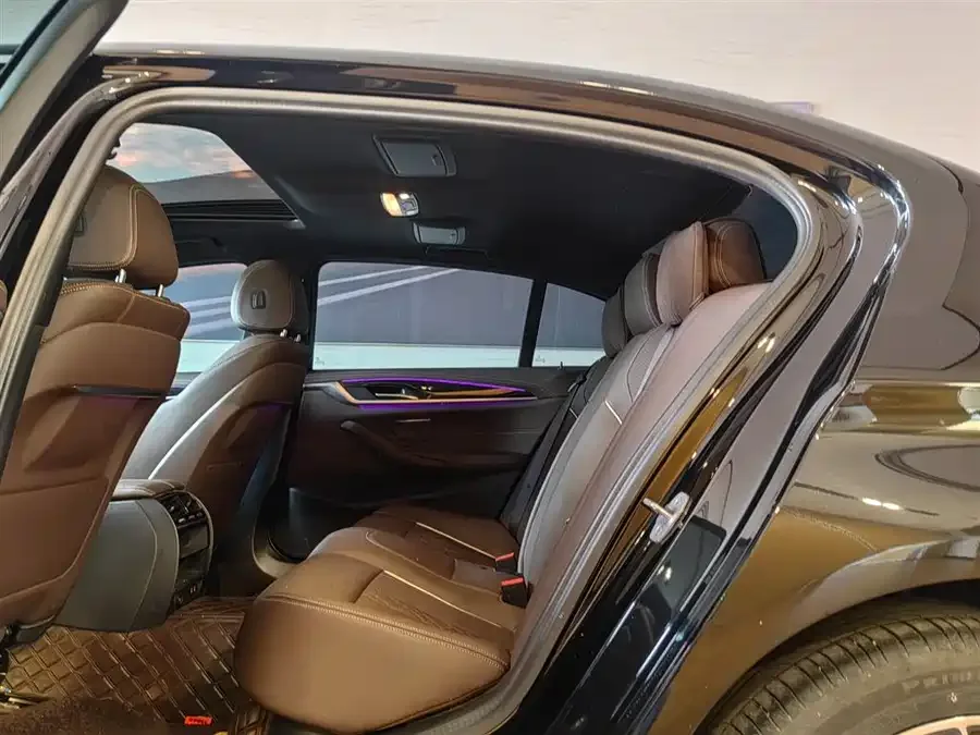 BMW 5 Series BMW 5 Series 2022 525Li M Sport Package 2023 — миниатюра 4
