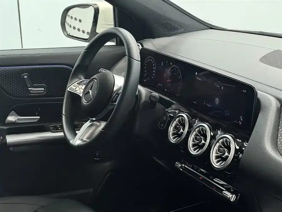 Mercedes-Benz GLA Mercedes-Benz GLA 2024 GLA 220 2024 — миниатюра 3