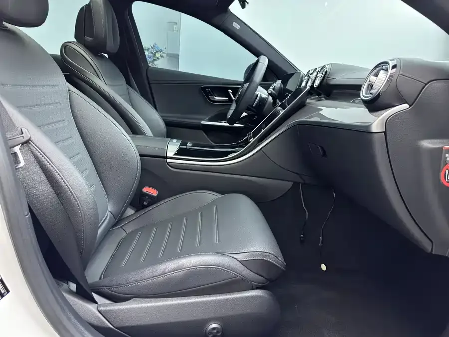 Mercedes-Benz Class C Mercedes-Benz C-Class 2024 Model Three C 260 L Sports Edition 2024 — миниатюра 4