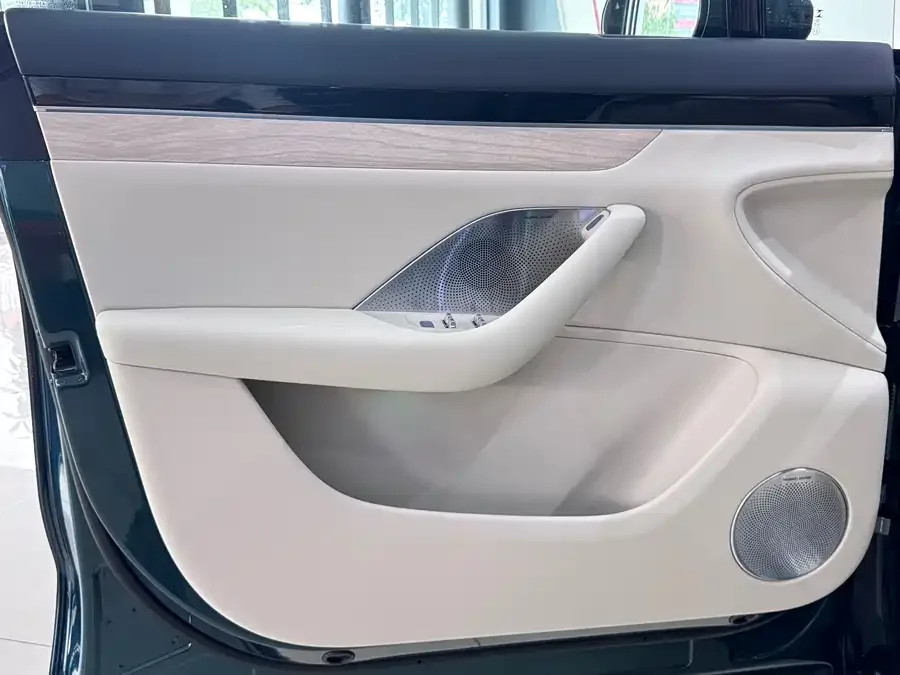 Smart world R7 Zhijie R7 2026 Pure Electric Max+ (192-line LiDAR) 2025 — миниатюра 3