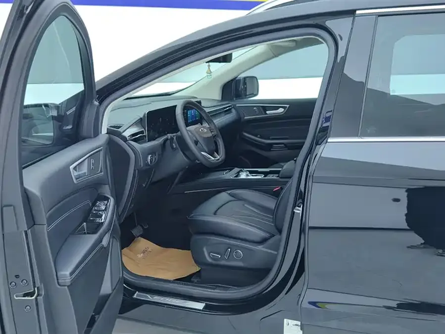 Ford Edge 2021 Edge PLUS EcoBoost 245 2WD Platinum 5-seater 2023 — миниатюра 3