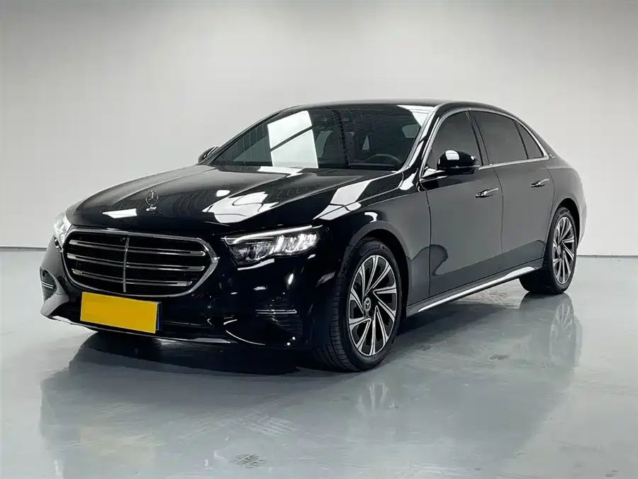 Mercedes-Benz E-Class 2024