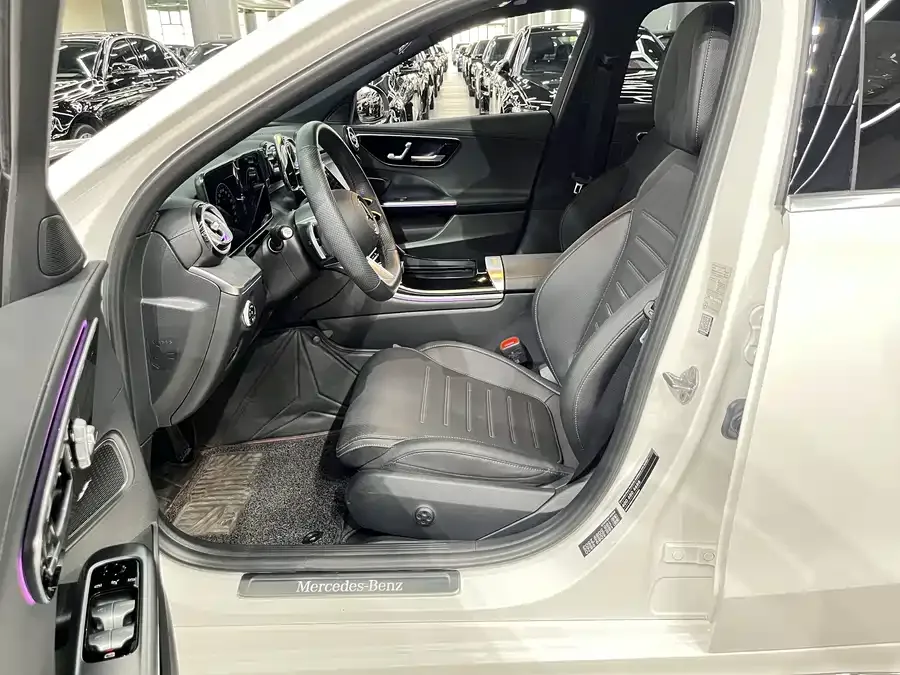 Mercedes-Benz Class C Mercedes-Benz C-Class 2022 C 260 L Sports Edition 2023 — миниатюра 4