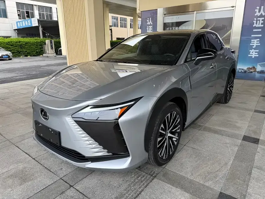 Lexus RZ 2023
