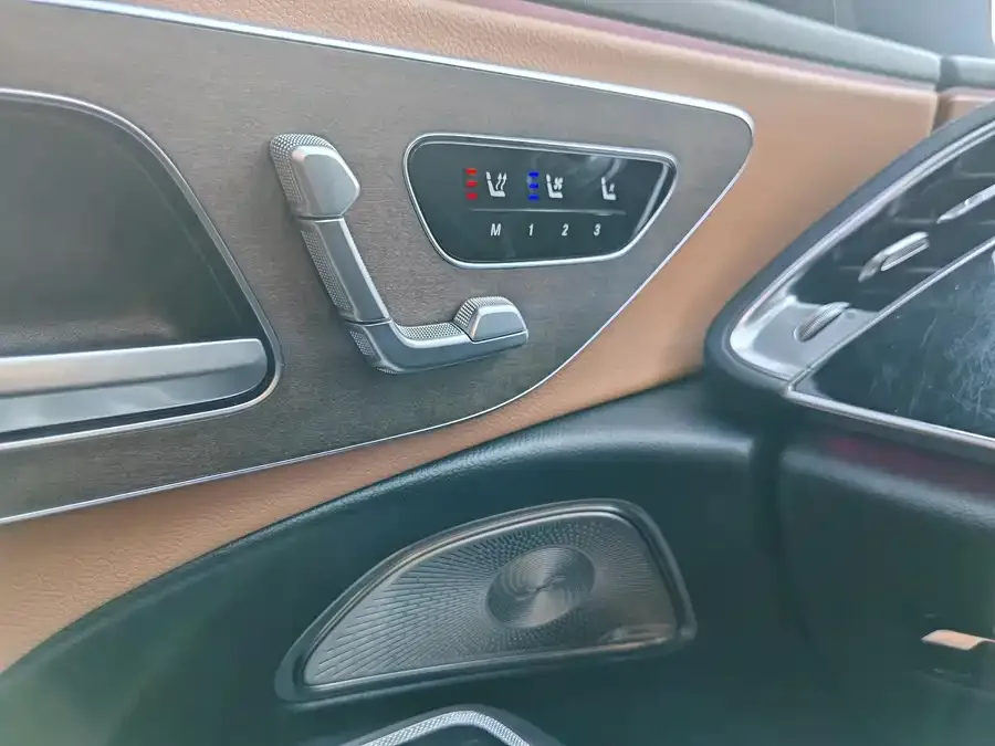 Mercedes-Benz E-Class Mercedes-Benz E-Class 2024 E 300 L Luxury Edition 2024 — миниатюра 5