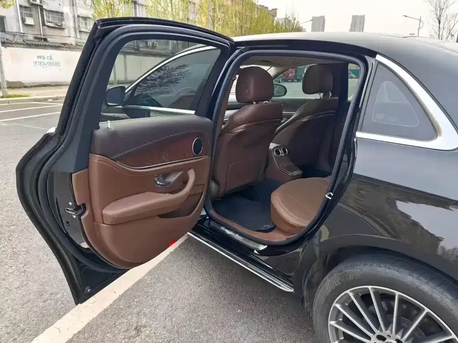 Mercedes-Benz E-Class Mercedes-Benz E-Class 2023 facelift E 260 L 2023 — миниатюра 3