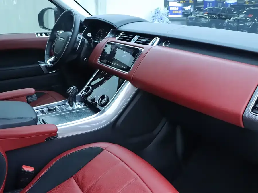 Land Rover Range Rover Sport Range Rover Sport 2022 3.0 L6 Black Edition 2022 — миниатюра 3