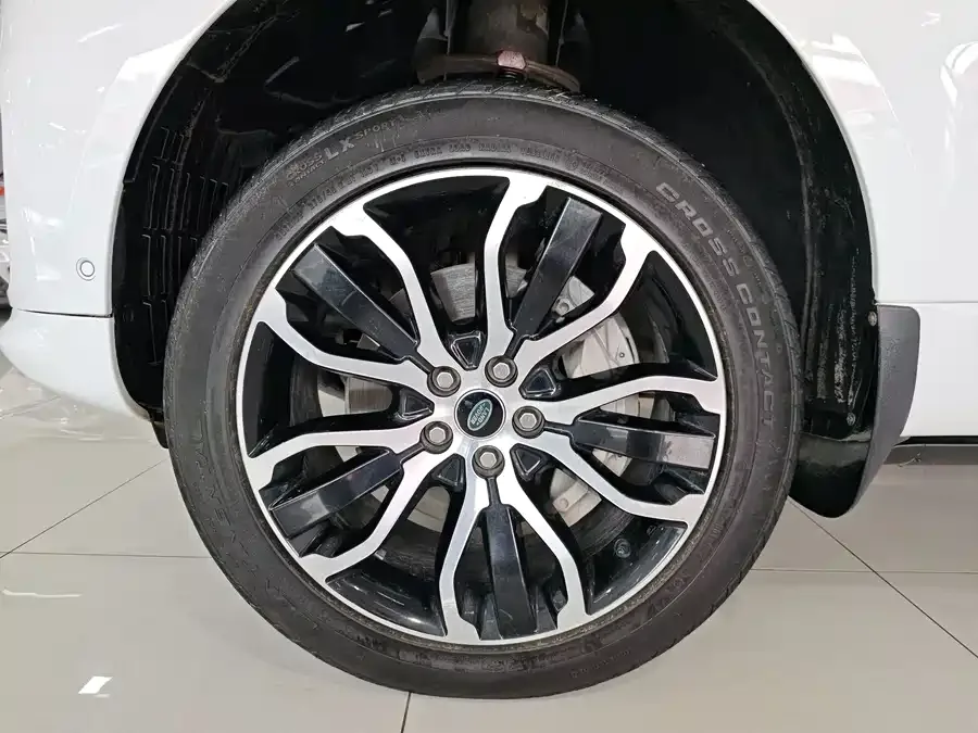 Land Rover Range Rover Sport Range Rover Sport 2022 3.0 L6 Black Edition 2022 — миниатюра 5