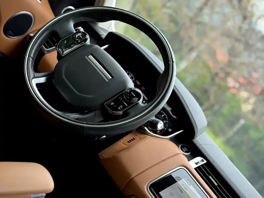 Land Rover Range Rover Sport Range Rover Sport 2022 3.0 L6 Black Edition 2022 — миниатюра 2