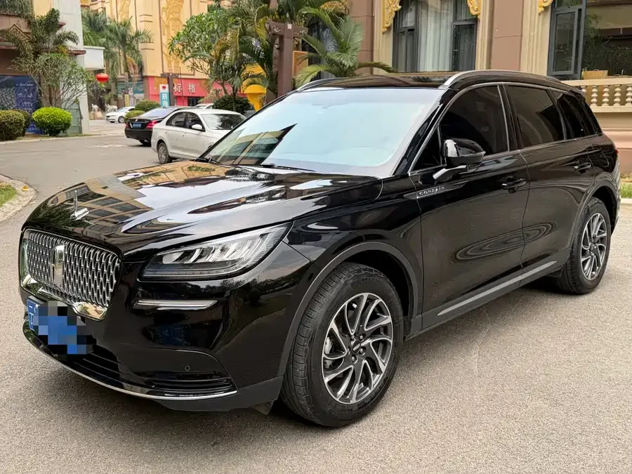 Lincoln Adventurer 2022