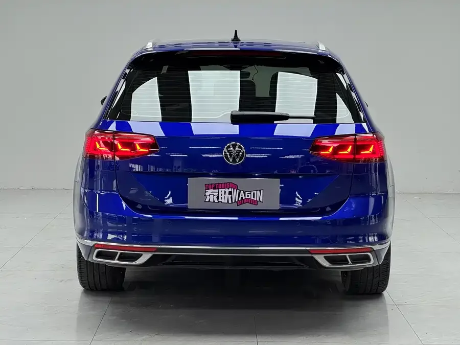 Volkswagen Passat Variant Weilan 2021 2.0T Vertical Edition 2023 — миниатюра 2