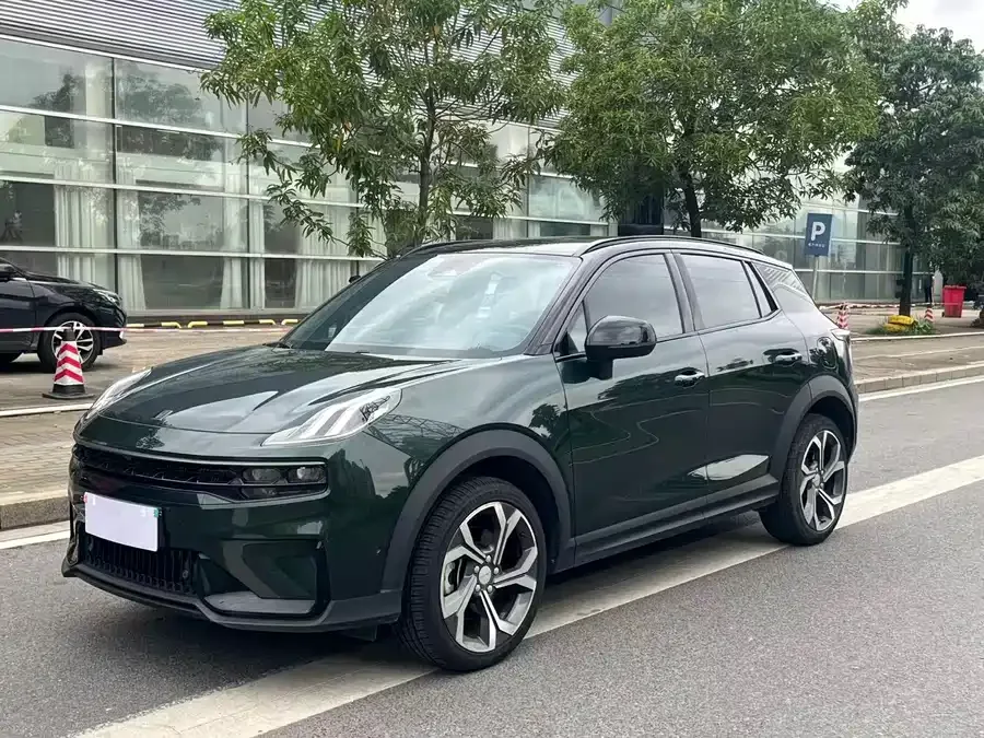 Lynk & Co 06 Lynk & Co 06 2023 Remix 1.5T Hero 2023 — фото 1, купить с доставкой в Москву