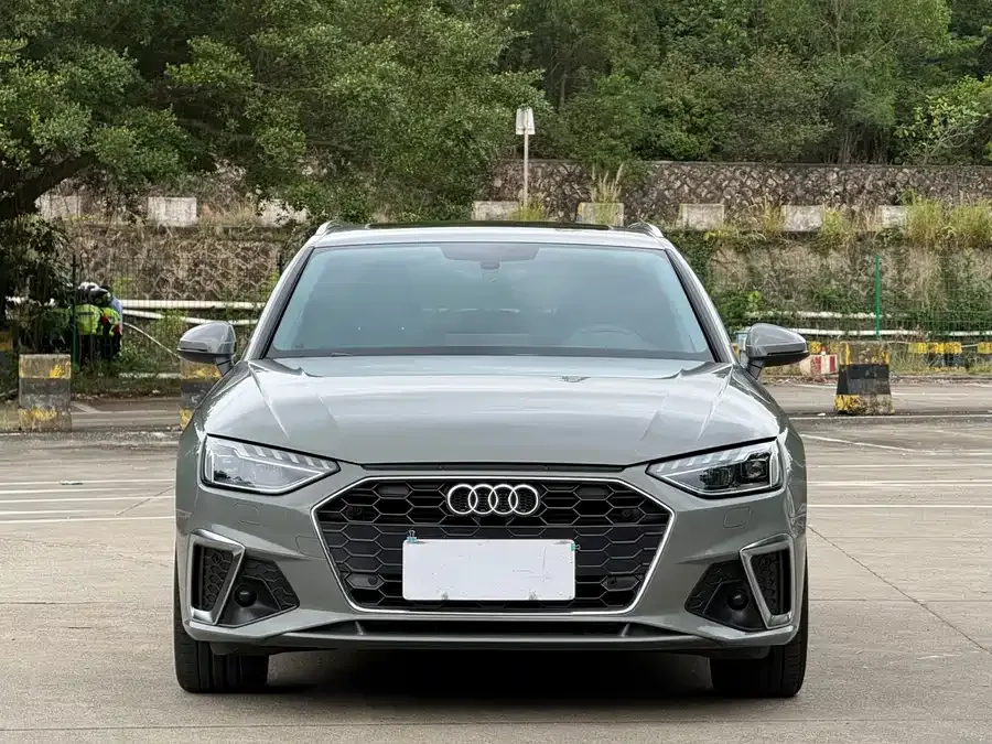 Audi A4 2022