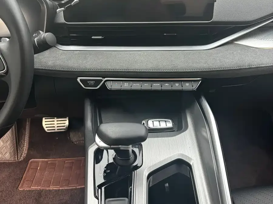 Geely Xingrui Xingrui 2023 2.0TD only available in green version 2022 — миниатюра 5
