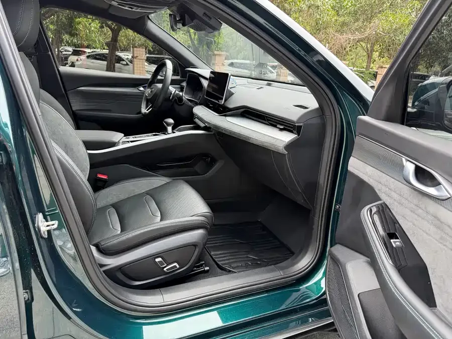 Geely Xingrui Xingrui 2023 2.0TD only available in green version 2022 — миниатюра 4