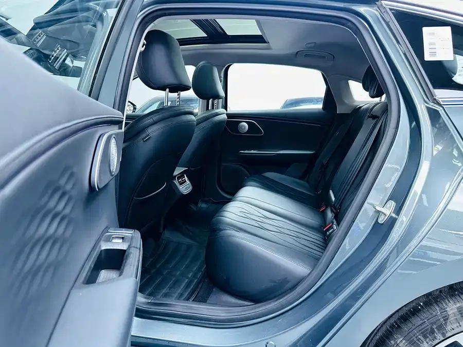Chery Fengyun A8L Fengyun A8L 2025 1.5TGDI 145km Luxury Edition 2025 — миниатюра 3